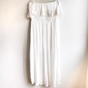 2/$20 Harper + Harlow White Boho Strapless Maxi Dress